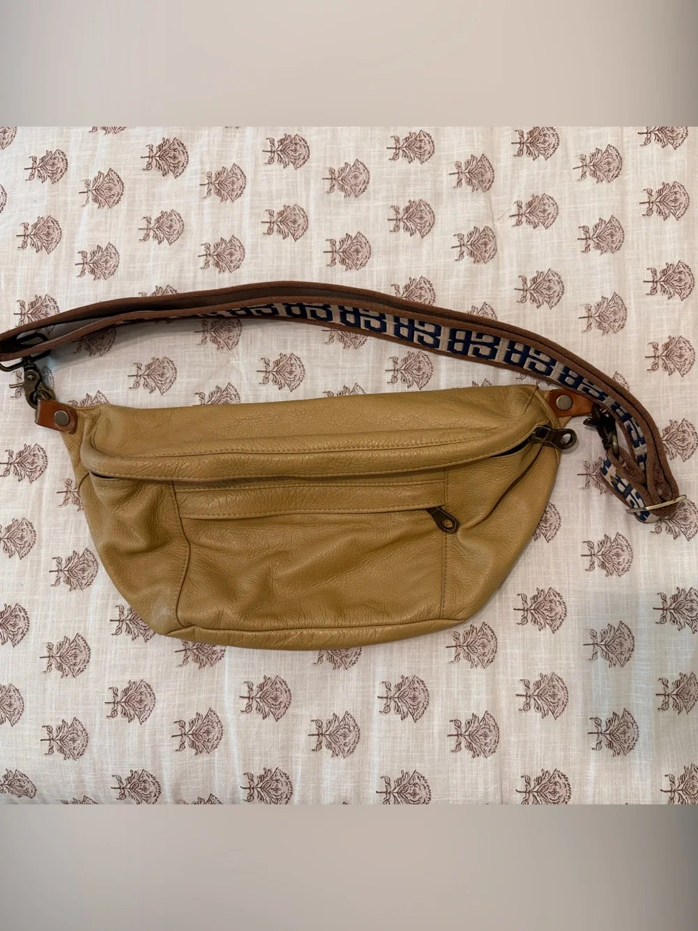 Parker Thatch Cross Your Heart Sling in Butterscotch & Modernist strap - Picture 1 of 7